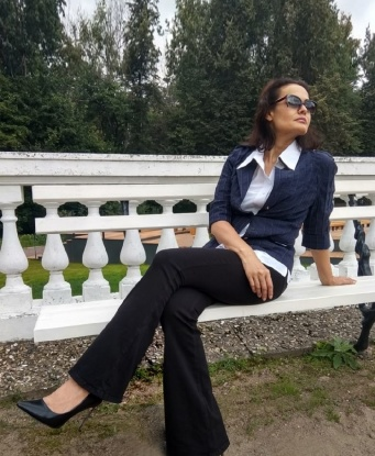 Живу в Москве, в самом сердце этого города, и мой нарядный особняк всегда готов приветствовать тебя и предложить уютную атмосферу релакса. Я предоставлю тебе всю себя - яркое общение, элегантность и сексуальность, которые уносят тебя в мир наслаждения. Мои услуги - это настоящий рай для твоих фантазий, и я со своими прекрасными возможностями гарантирую тебе незабываемые моменты в моей компании. Забудь обо всем, принимай решение и дай себе возможность испытать мои индивидуальные умения. Заходи на мою страницу, где ты найдешь все необходимое: фото, отзывы и возможность связаться со мной. Жду тебя, чтобы сделать твои желания реальностью. ❤️ Ульяна