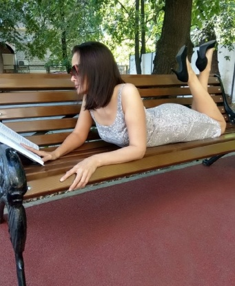 Живу в Москве, в самом сердце этого города, и мой нарядный особняк всегда готов приветствовать тебя и предложить уютную атмосферу релакса. Я предоставлю тебе всю себя - яркое общение, элегантность и сексуальность, которые уносят тебя в мир наслаждения. Мои услуги - это настоящий рай для твоих фантазий, и я со своими прекрасными возможностями гарантирую тебе незабываемые моменты в моей компании. Забудь обо всем, принимай решение и дай себе возможность испытать мои индивидуальные умения. Заходи на мою страницу, где ты найдешь все необходимое: фото, отзывы и возможность связаться со мной. Жду тебя, чтобы сделать твои желания реальностью. ❤️ Ульяна